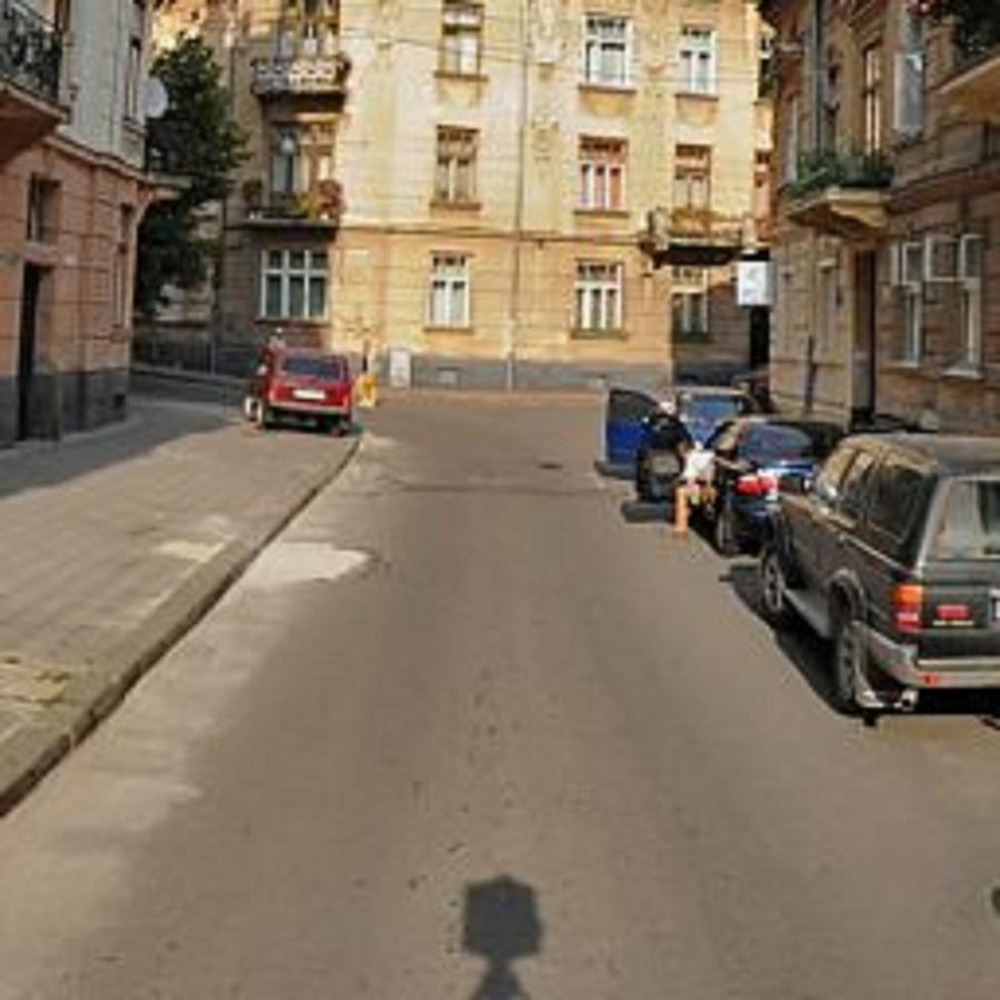Апартаменти Вул Кониського 5 На 6 Осіб Біля Медичного Університету Lviv Exterior foto